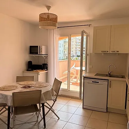 Appartement Avec Parking Proche - 4 Pers. - Fr-1-748-39 *