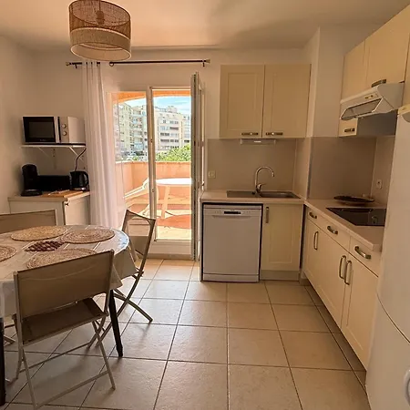 Appartement Avec Parking Proche - 4 Pers. - Fr-1-748-39 Canet-en-Roussillon